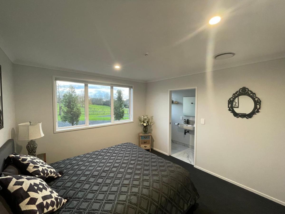 Veld View Bed And Breakfast Tuakau Exterior photo