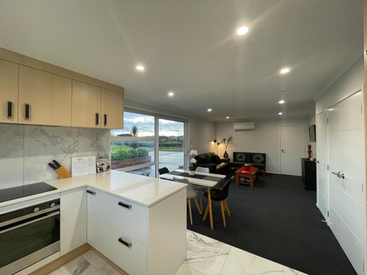 Veld View Bed And Breakfast Tuakau Exterior photo